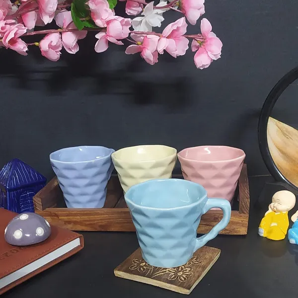 Diamond_Pattern_Tea_Cup