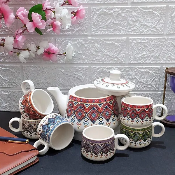 Ceramic_Kettle_With_Tea_Cups