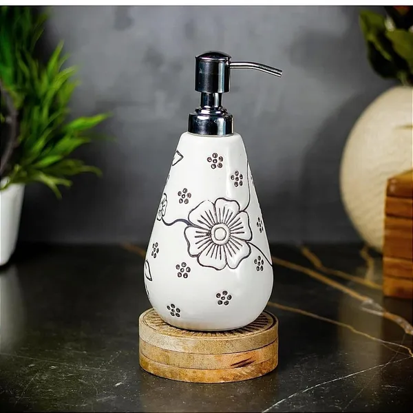 Ceramic_Bathroom_Soap_Dispenser_With_Handle