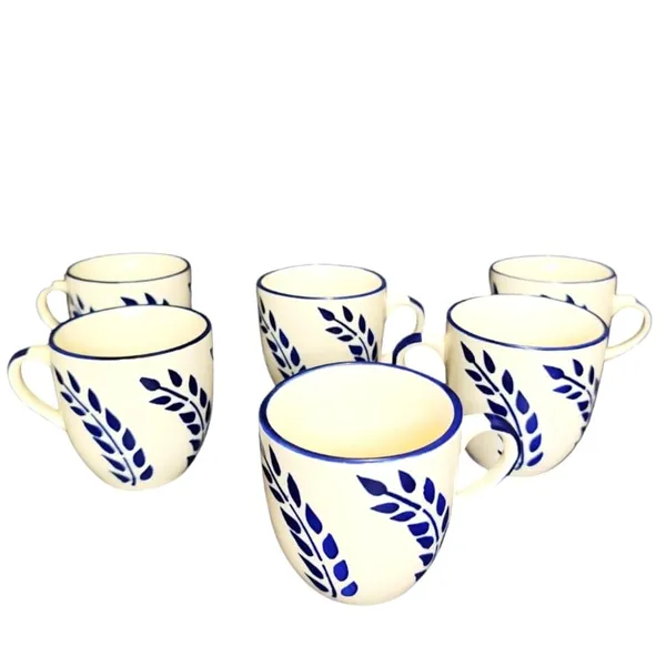 Tea_Cup_With_Leaf_Design