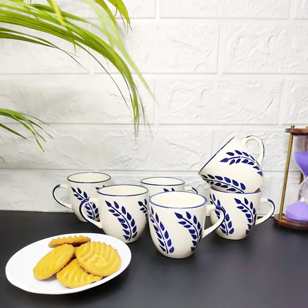 Tea_Cup_With_Leaf_Design
