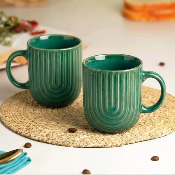 Ceramic_Mug_With_Line_Design