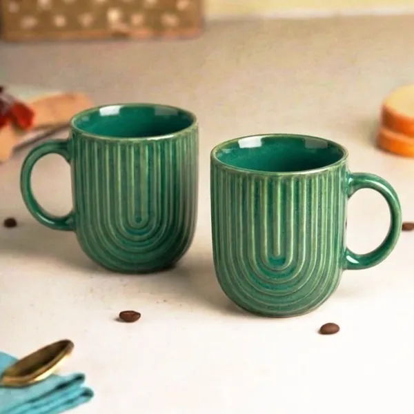 Ceramic_Mug_With_Line_Design