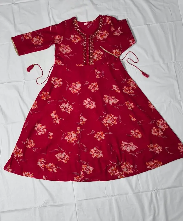 Red_Gold_Trim_Dupatta_for_Women