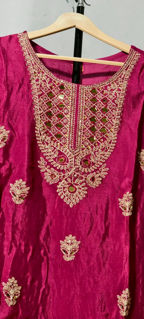 Magenta_Embroidered_Straight_Kurta_for_Women