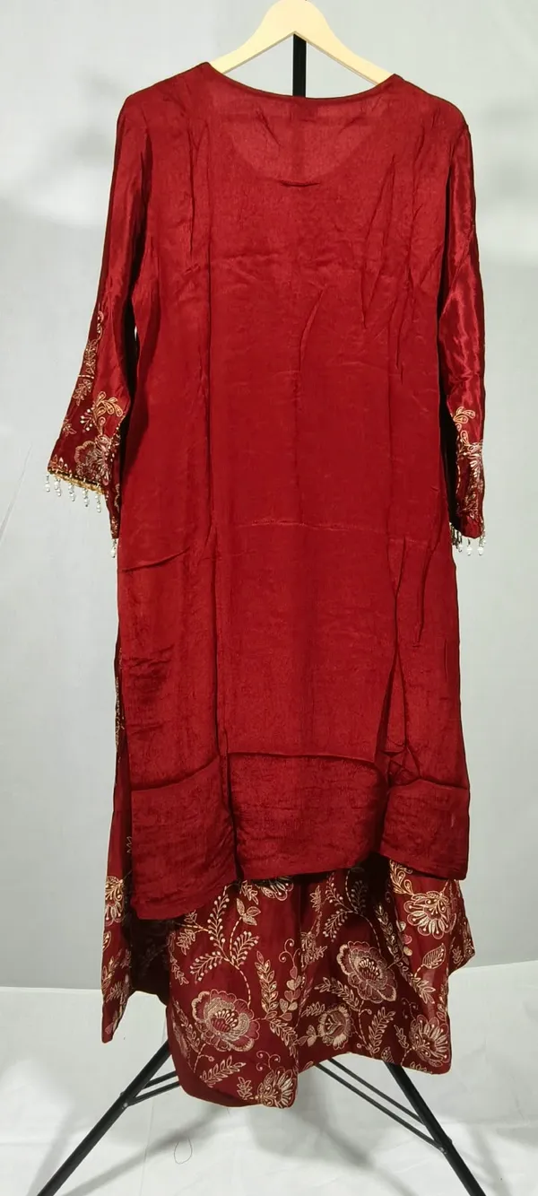 Red_Embroidered_Kurta_Set_for_Women