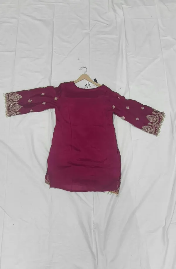 Magenta_Embroidered_Straight_Kurta_for_Women