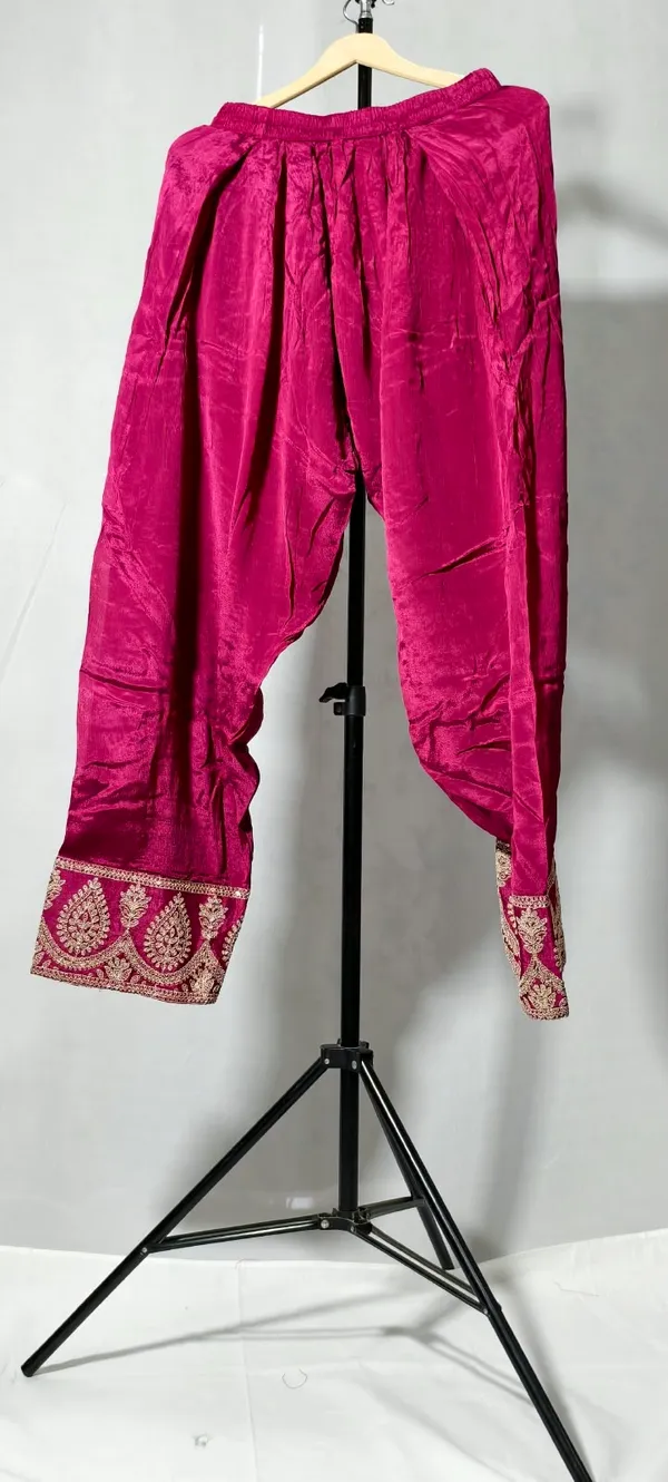 Magenta_Embroidered_Straight_Kurta_for_Women