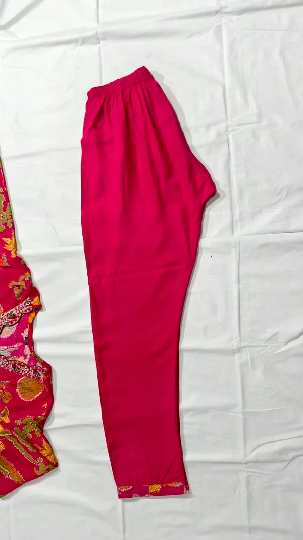 Red_Printed_Kurta_Set_For_Women