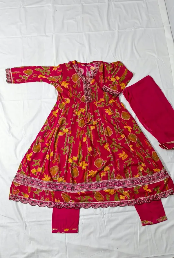 Red_Printed_Kurta_Set_For_Women