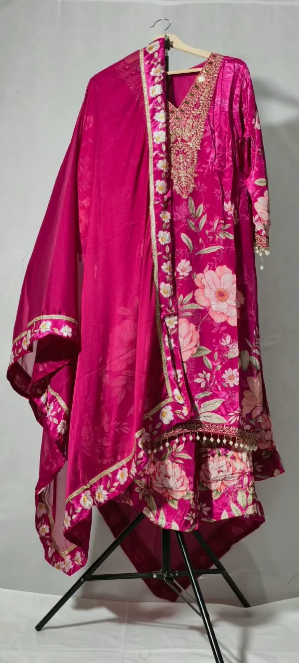 Pink_Floral_Print_Embellished_Kurta_Set_for_Women