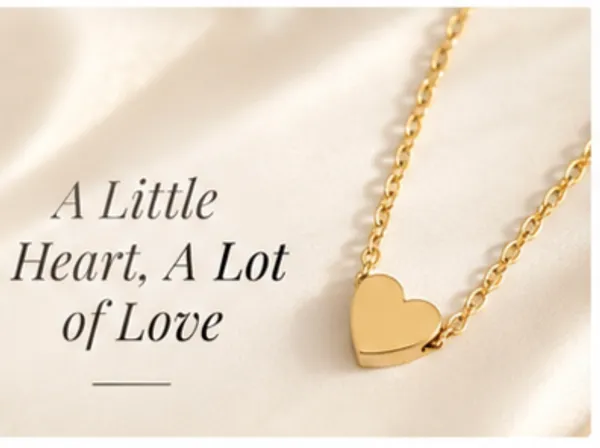 A_delicate_gold_plated_heart_pendant_with_alloy_chain_for_women_&_girl_wear_