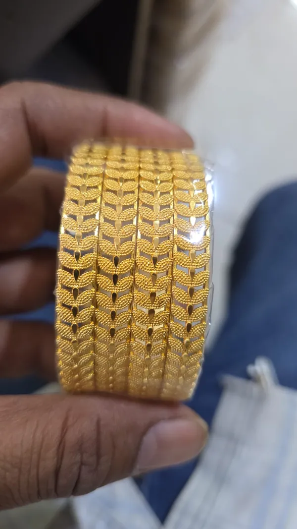 Set_of_4_bangles
