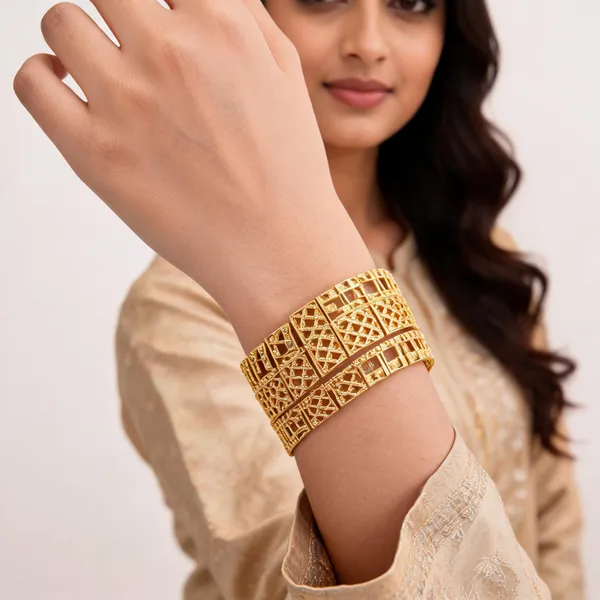 Gold_White_Metal_Bangles_For_Women_(Pack_of_4_)