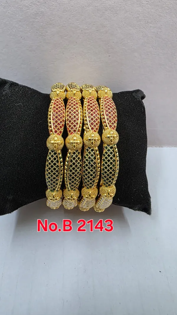 Set_of_4_bangles