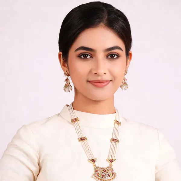 Gold_&_Pearl_White_Metal_Kundan_Necklace_Set_For_Women