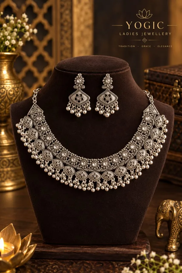 Oxidised_Silver-Tone_Traditional_Necklace_Set_for_Women
