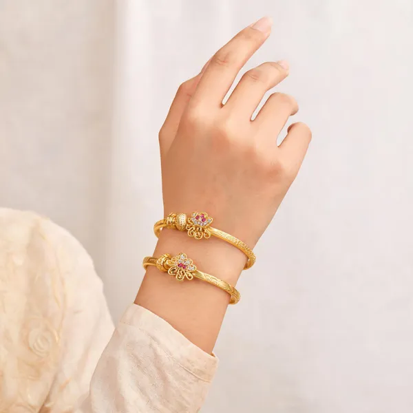 Gold_Brass_Butterfly_design_Braslet_For_Women_&_Girls_