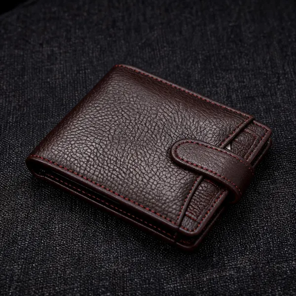 Brown_Leather_Textured_Bifold_Wallet_For_Men