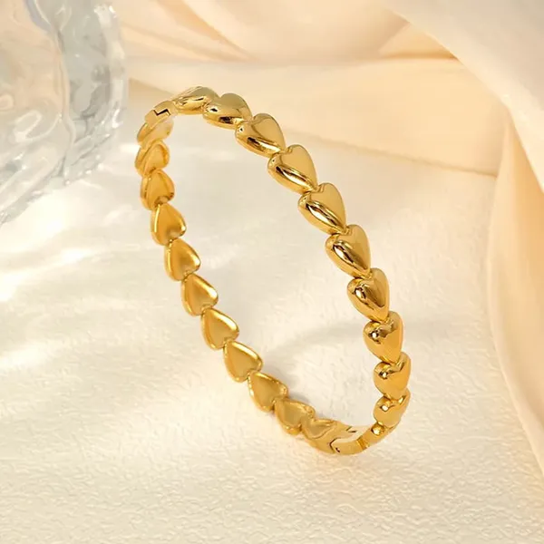 Mania_Anti_Tarnish_Gold_Heart_Shape_Bracelet_Default_Title