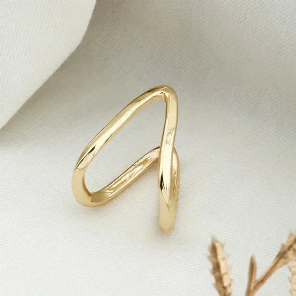 Chevron_Ring_Default_Title