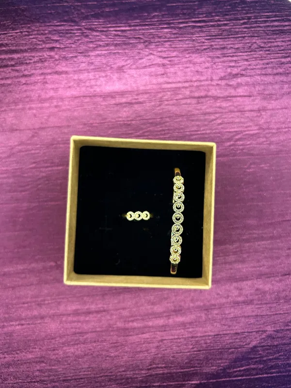 American_Diamond_With_Circular_Design_And_Ring_Default_Title