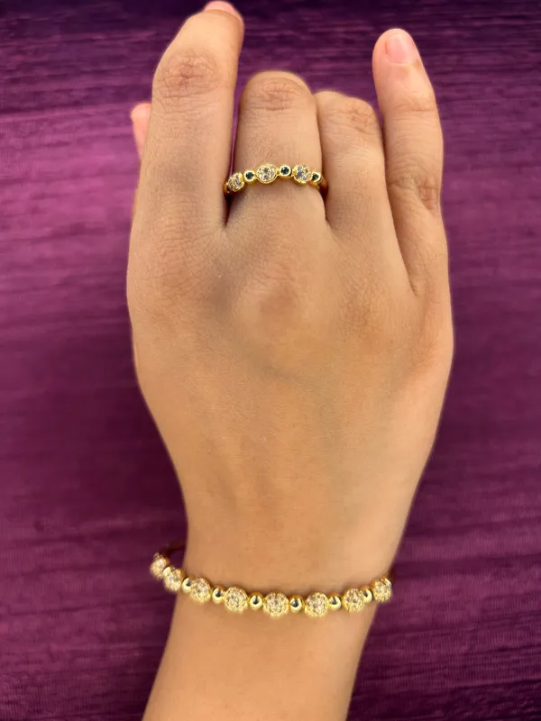 Circle_Design_Gold_Plated_Cubic_Bracelet_With_Ring_Default_Title