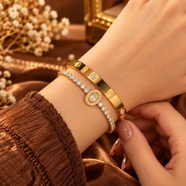 Cartier_Motif_Bracelet