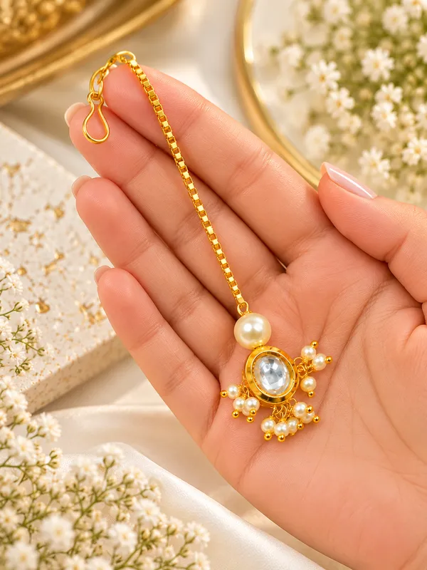 Jewelopia_Mother_Of_Pearl_Stone_Maang_Tikka