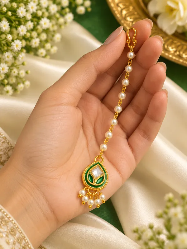 Jewelopia_Mother_Of_Pearl_Stone_Maang_Tikka