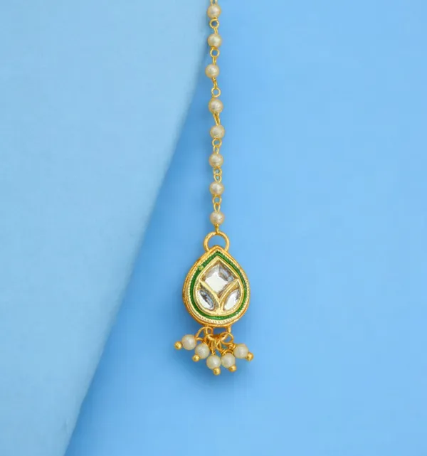 Jewelopia_Mother_Of_Pearl_Stone_Maang_Tikka