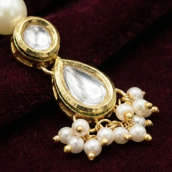 Jewelopia_Crystal_Maang_Tikka