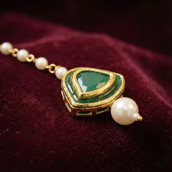 Jewelopia_Brass_Alloy_Maang_Tikka