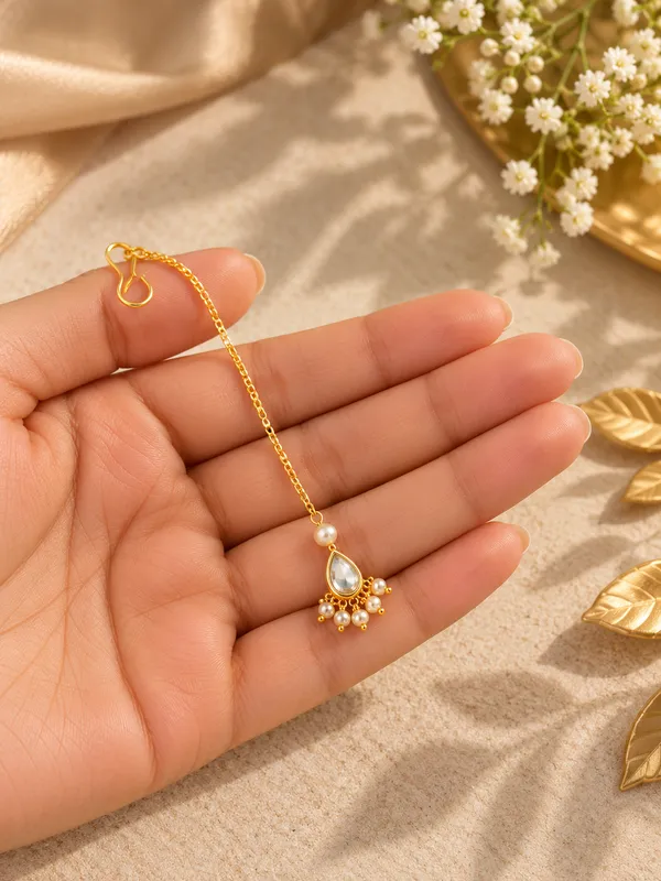 Jewelopia_Mother_Of_Pearl_Stone_Maang_Tikka