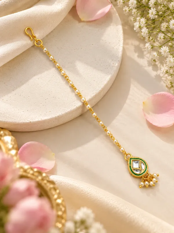 Jewelopia_Mother_Of_Pearl_Stone_Maang_Tikka
