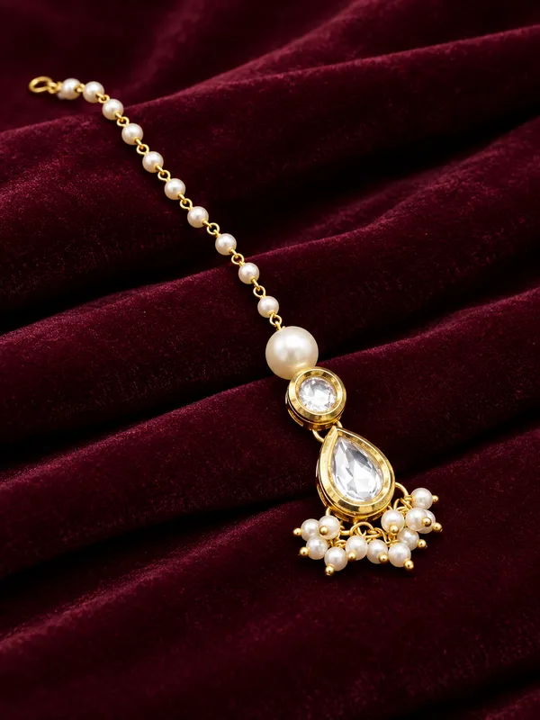 Jewelopia_Crystal_Maang_Tikka