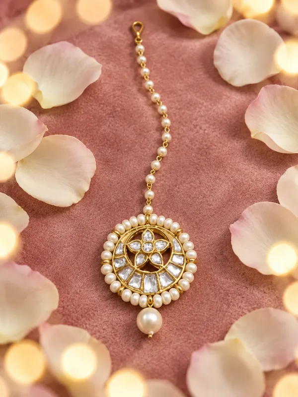 Jewelopia_Alloy_Brass_Maang_Tikka