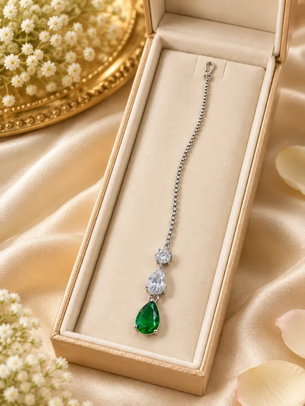 Jewelopia_Alloy_Brass_Maang_Tikka
