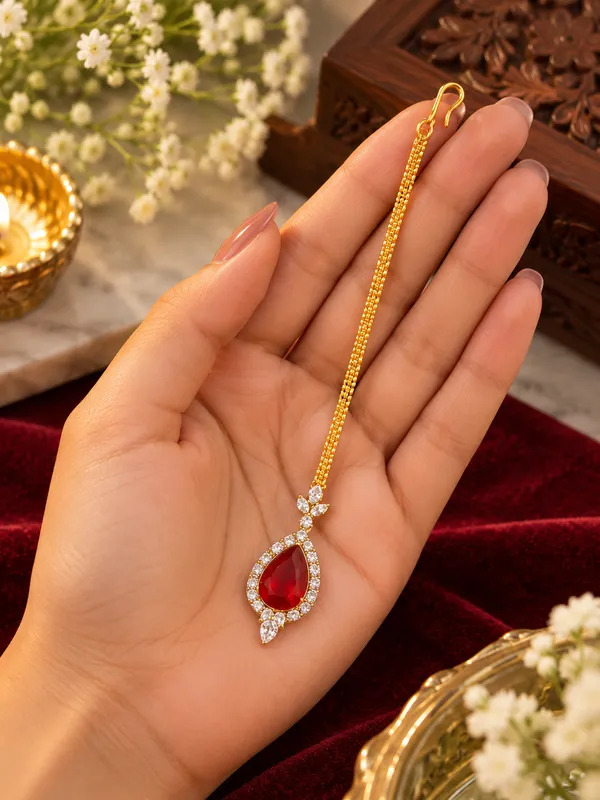 Jewelopia_Brass_Stone_Maang_Tikka