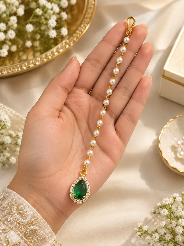 Jewelopia_Brass_Alloy_Maang_Tikka