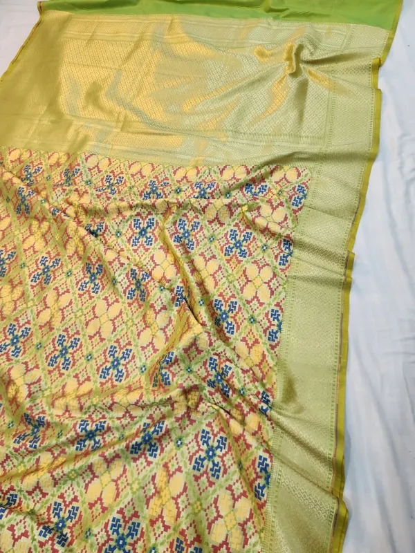 Pista_Green_Banarasi_Patola_Silk_Saree_Saree