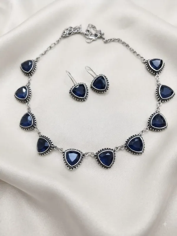 Blue_Stone_Necklace_And_Earrings_Jewellery_Set