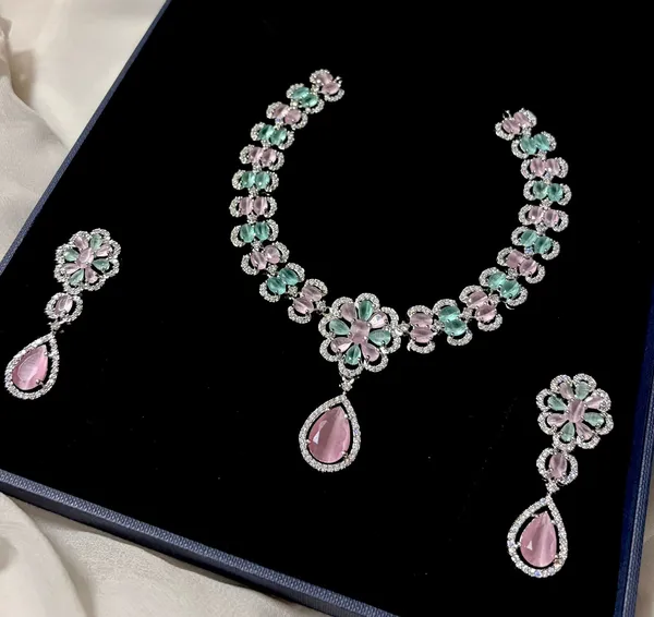 Silver_Tone_Floral_Necklace_And_Earrings_Set_for_Women