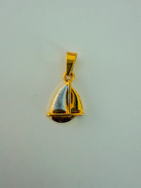 Gold_Tone_Sailboat_Pendant_For_Men_And_Women
