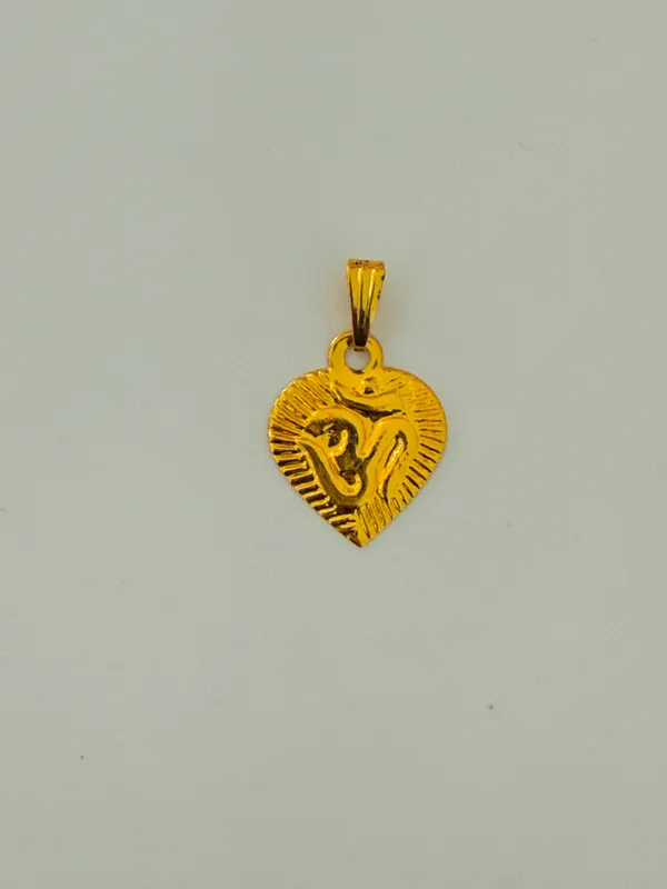 Gold_Tone_Om_Heart_Pendant