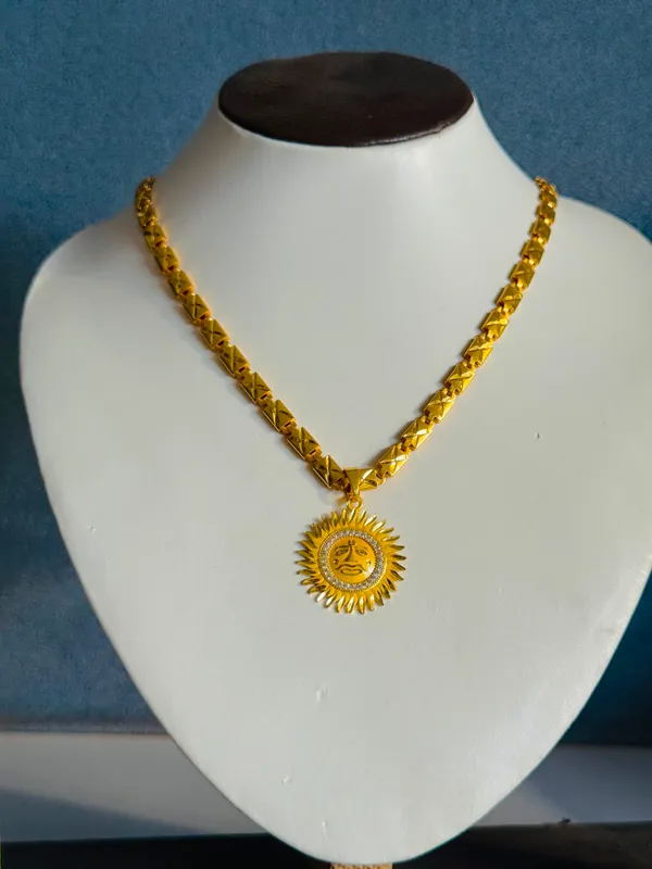 Gold_Tone_Sun_Pendant_Necklace_for_Women