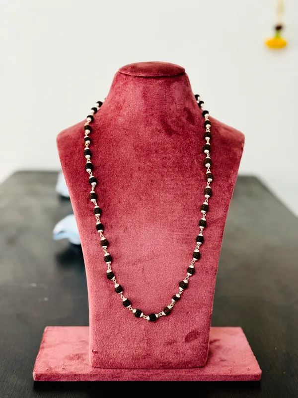 Black_Beaded_Mangalsutra_For_Women