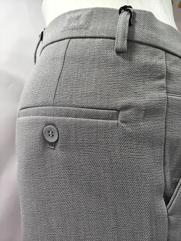 Grey_Textured_Slim_Fit_Trousers_For_Men