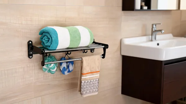 Arcylic_Wall_Mounted_Bathroom_Towel_Rack