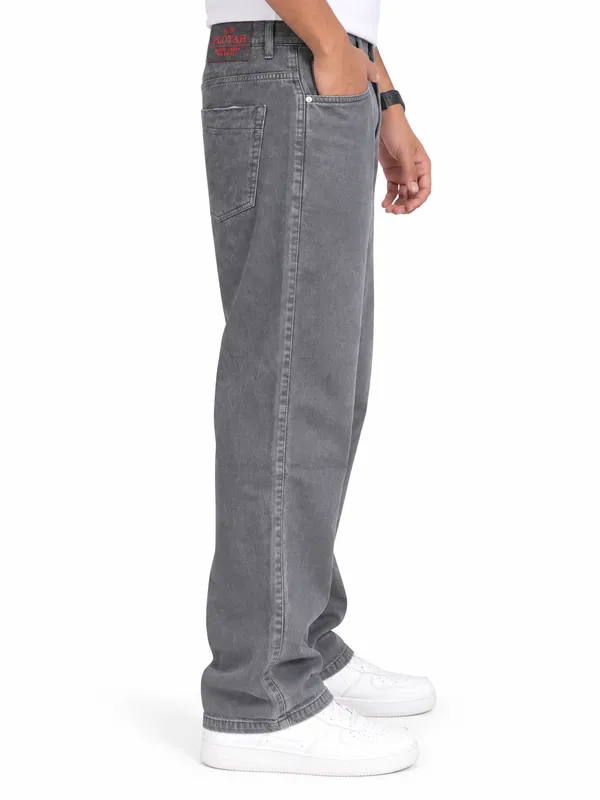 Grey_Denim_Relaxed_Fit_Jeans_For_Men